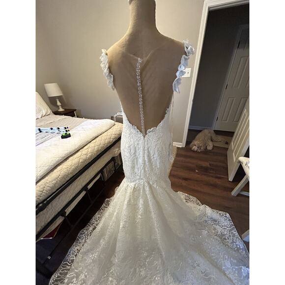 New with Tags Wedding Dress Size 4 - Picture 10 of 14